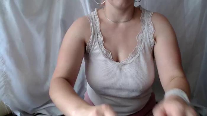 BettyGirlKiss