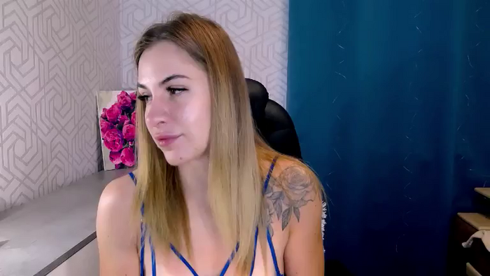 MeganNaughtyy