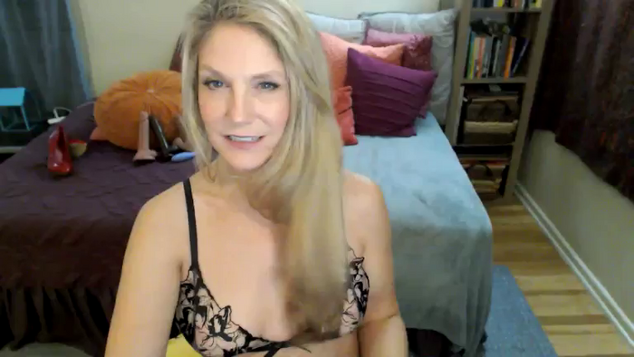 SweetCougarCandy
