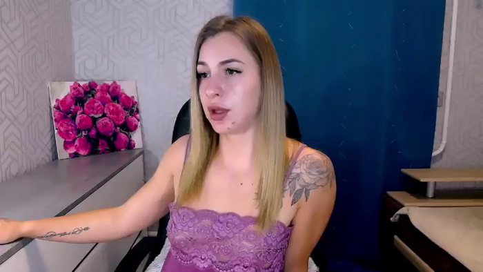 MeganNaughtyy