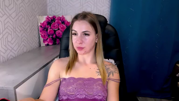 MeganNaughtyy