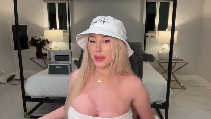 AmandaAndrewsxx