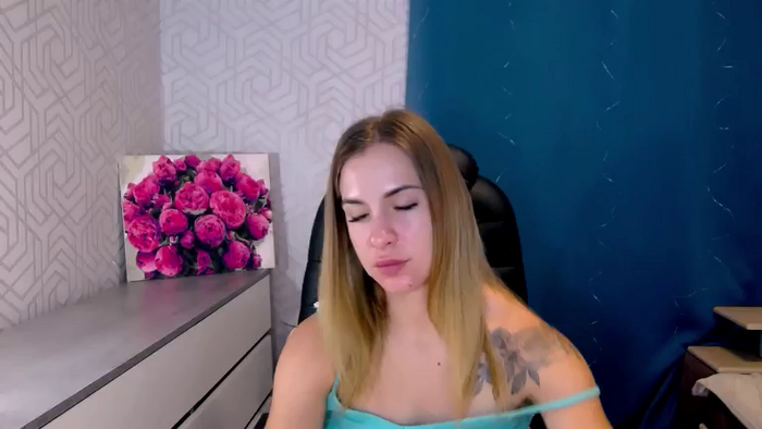 MeganNaughtyy