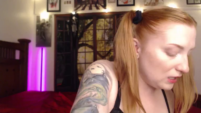 EmmaSubmissive