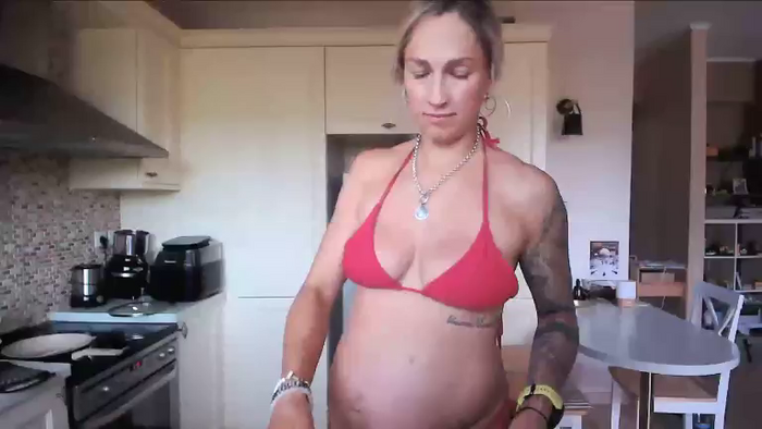 WildFitnessPregnantBabe