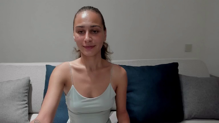 JuliaMoore18