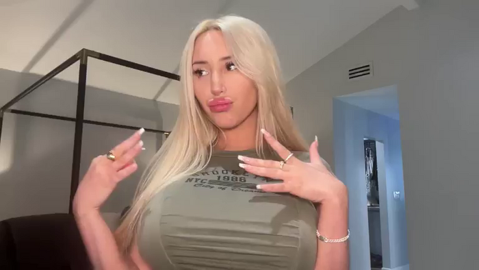 AmandaAndrewsxx