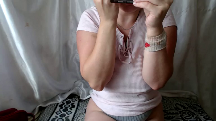BettyGirlKiss