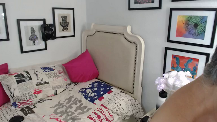 IzzyOnCam
