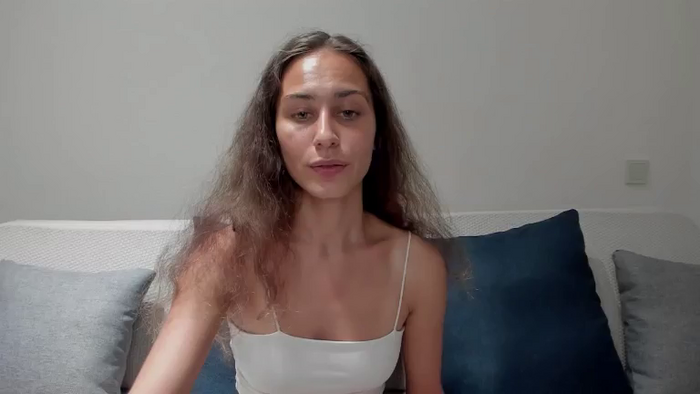 JuliaMoore18