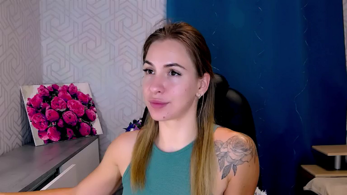 MeganNaughtyy