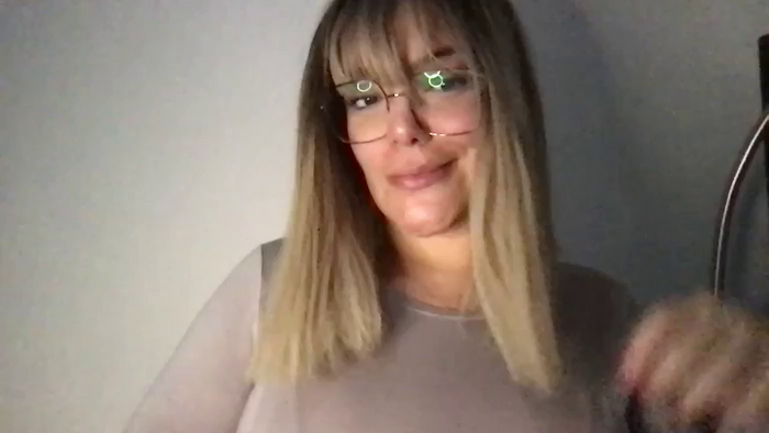 MistressLouUK