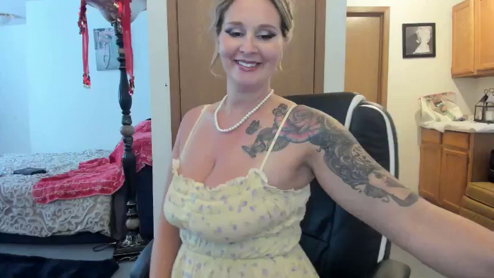 Hottyhousewife18