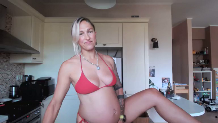 WildFitnessPregnantBabe