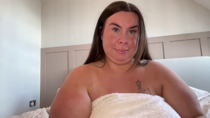 CharlieFoxxxUK