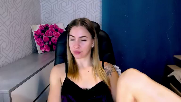 MeganNaughtyy