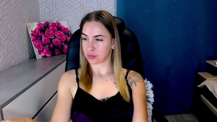 MeganNaughtyy