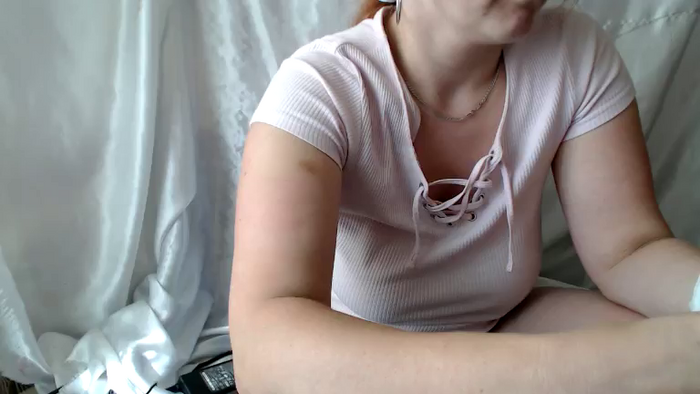 BettyGirlKiss