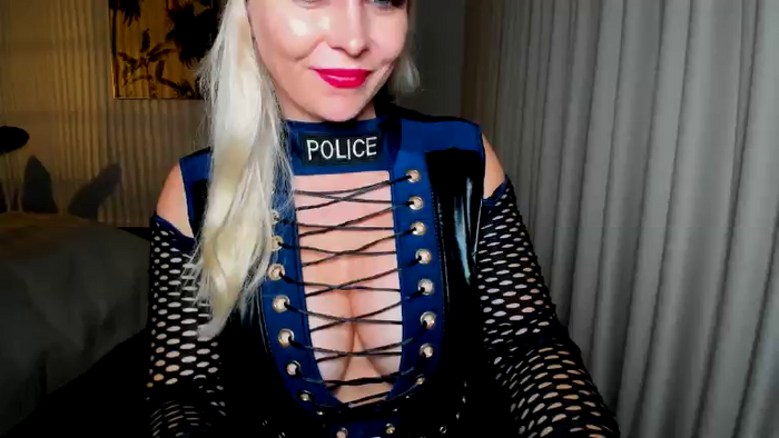 MsLindsayDevis