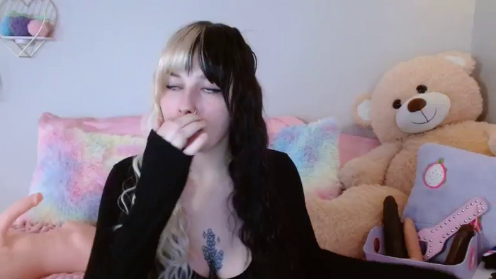 Angelina_Glass