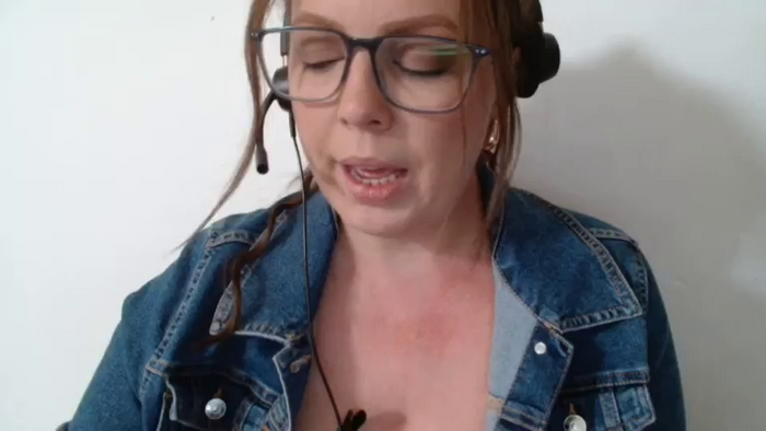 CurvyCourtneyUK