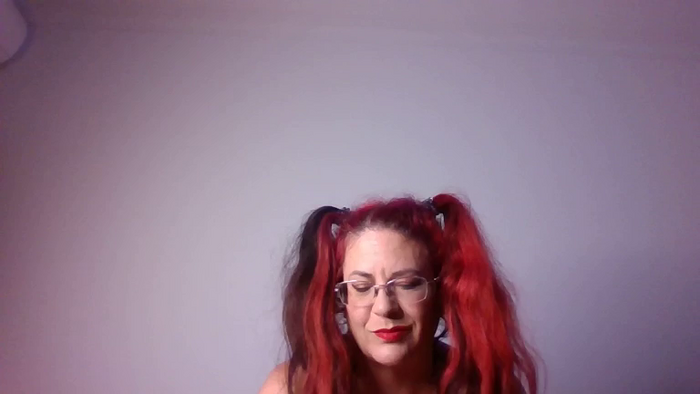 KinkyCorina