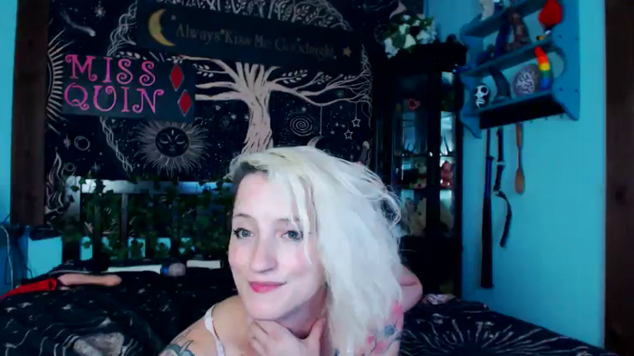 MissQuinCam