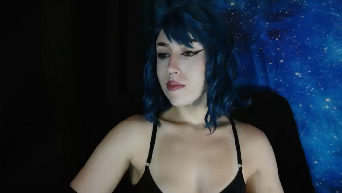 MissVikkiBlue