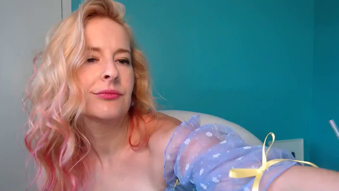 NadiaLayne
