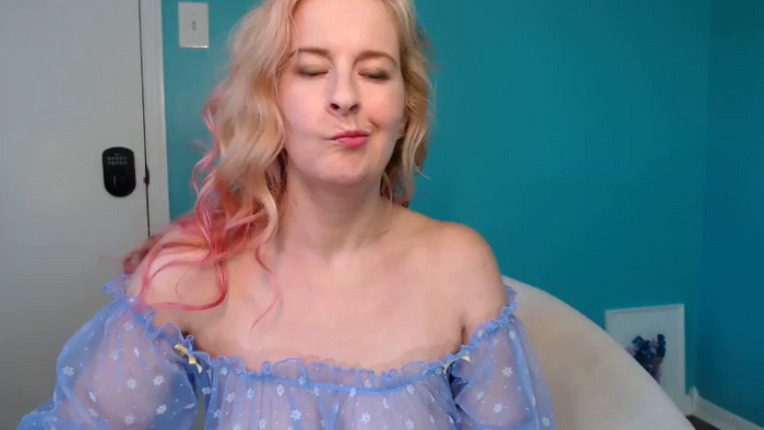 NadiaLayne