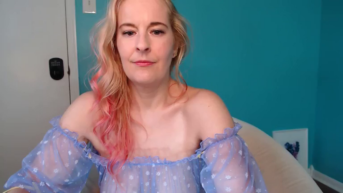 NadiaLayne