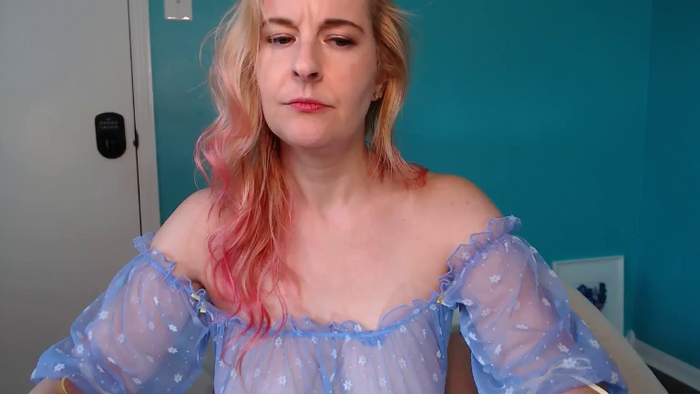 NadiaLayne