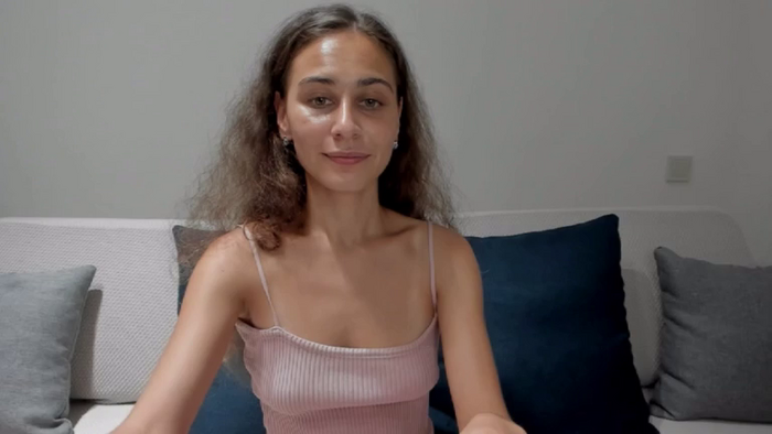 JuliaMoore18