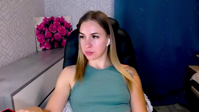 MeganNaughtyy