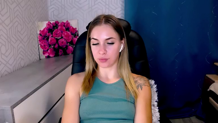 MeganNaughtyy