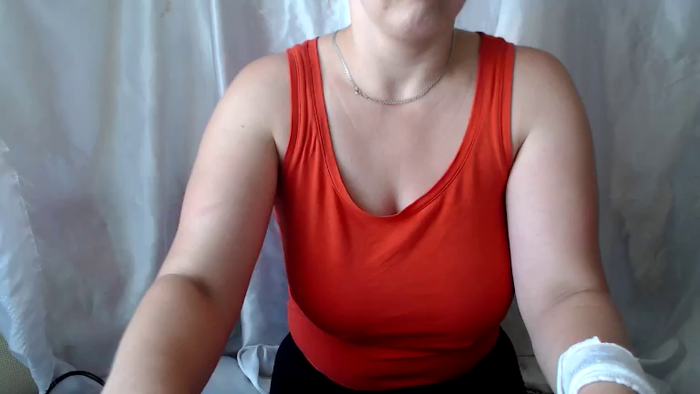 BettyGirlKiss