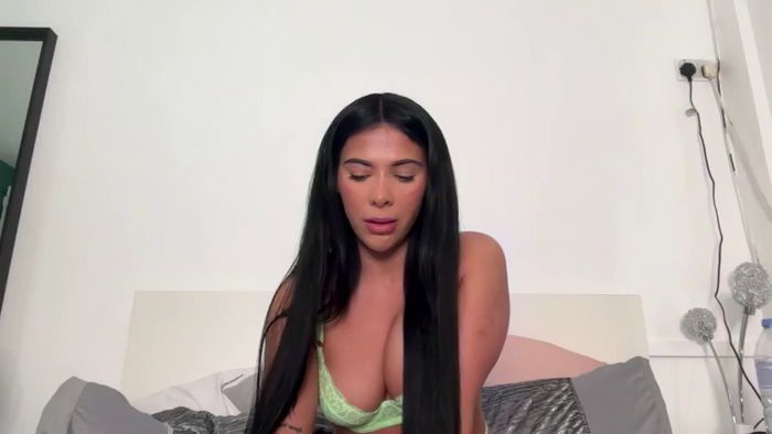 PrettyNaughtyLacey