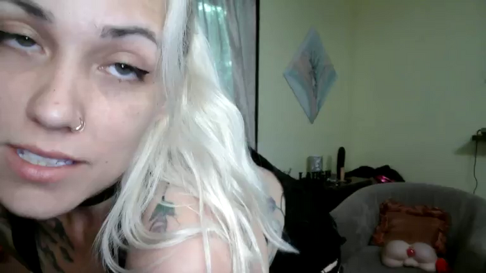 GoddessFoxxiSilk