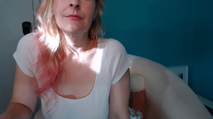 NadiaLayne