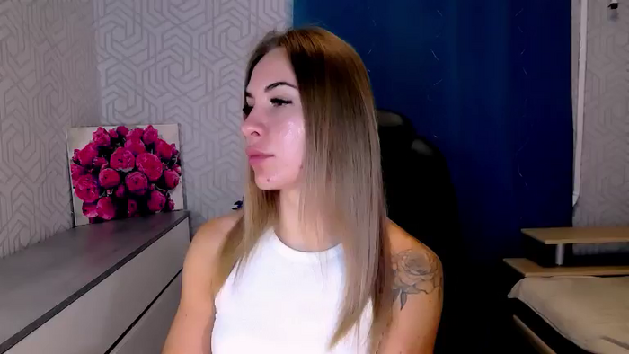 MeganNaughtyy