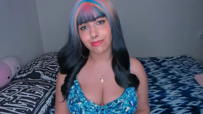 CurvyKisses