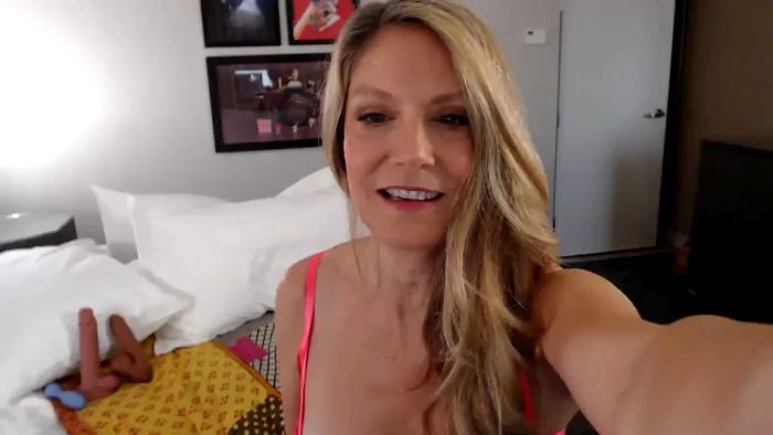 SweetCougarCandy