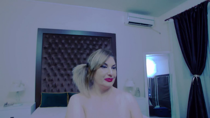 KiraLeila