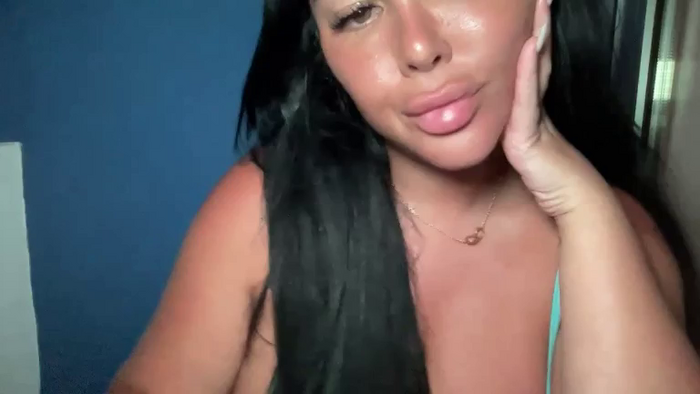 CurvyExoticBabe