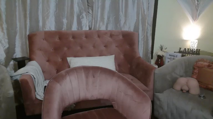 GoddessFoxxiSilk