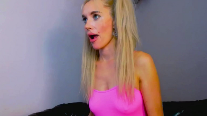 DahliaLay