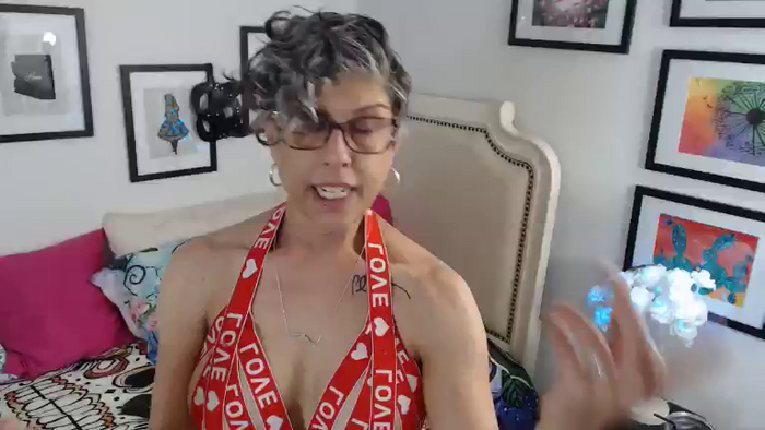 IzzyOnCam