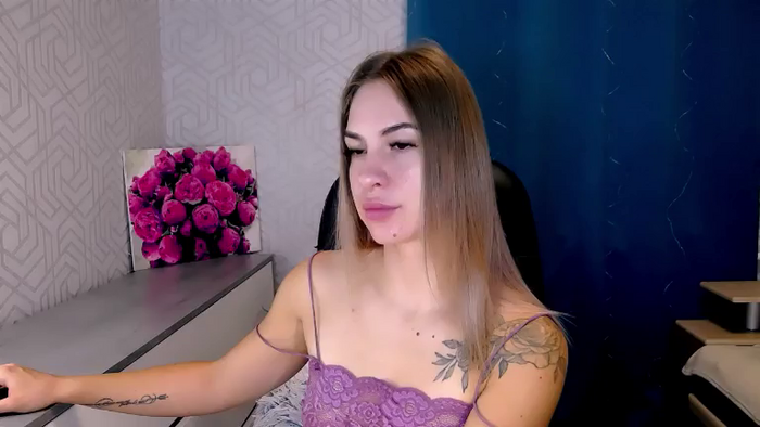 MeganNaughtyy