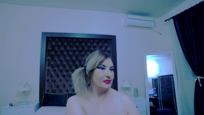 KiraLeila