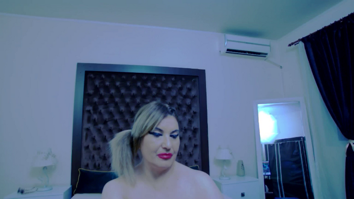 KiraLeila